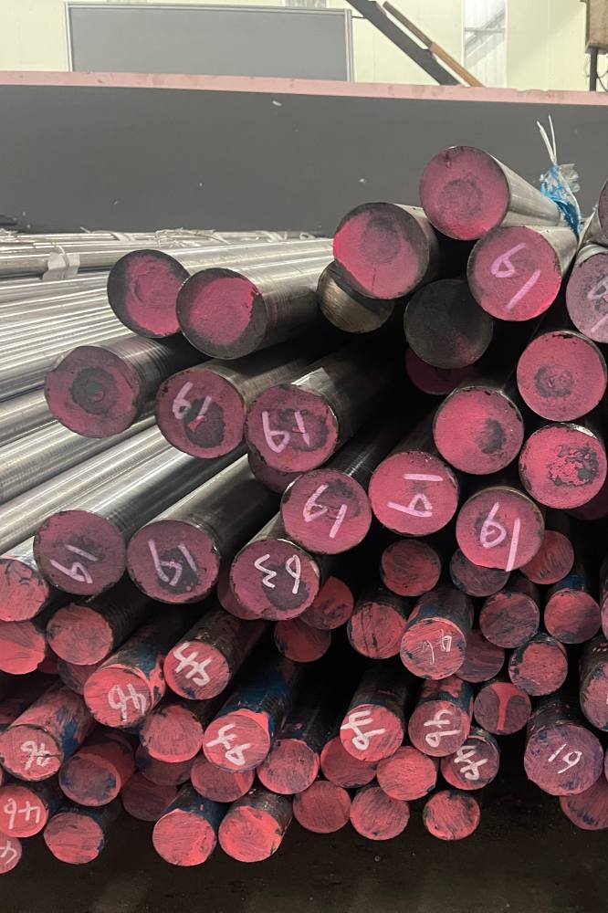 Tool steel round