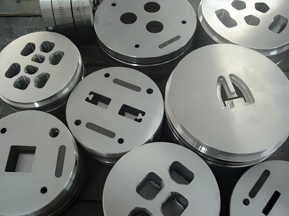 what is tool steels for extrusion dies