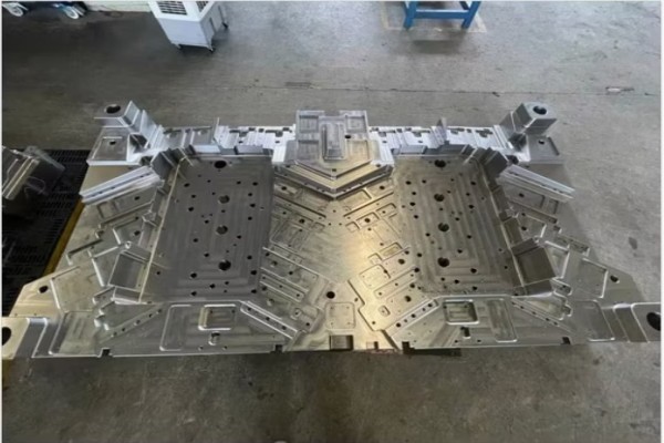 Injection Mould 1