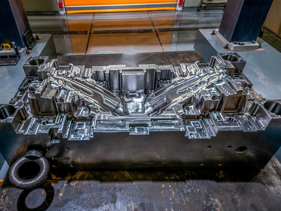 Injection Mould1