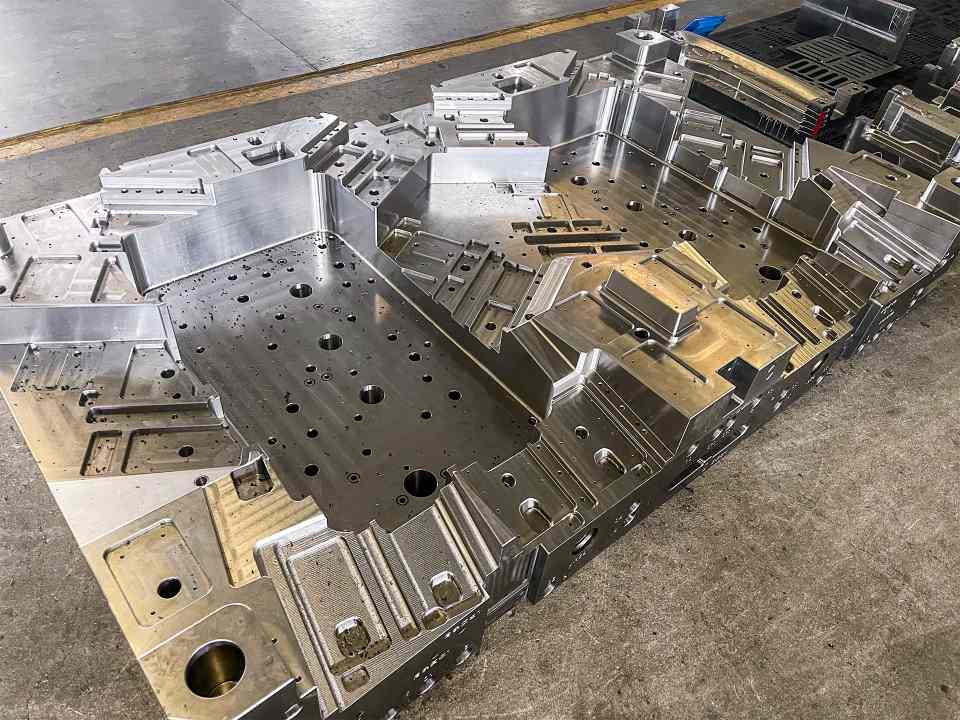 Injection Mould2